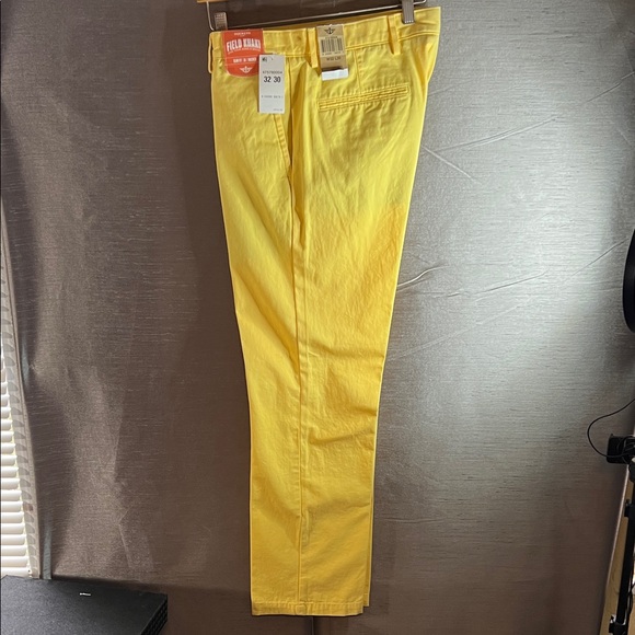Dockers Sunny Yellow Field Khaki Cotton Pants..Size 32w/ 30L - Picture 2 of 5